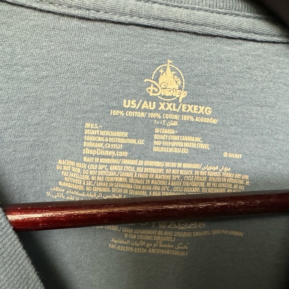 *SOLD*Disney Adult Tee - Picture 3 of 3